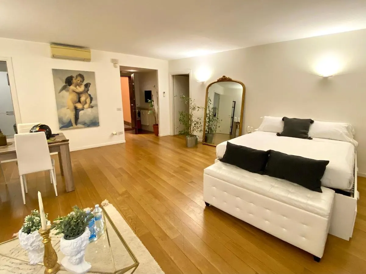 J'Adore Apartment Alla Scala Μιλάνο Ιταλία